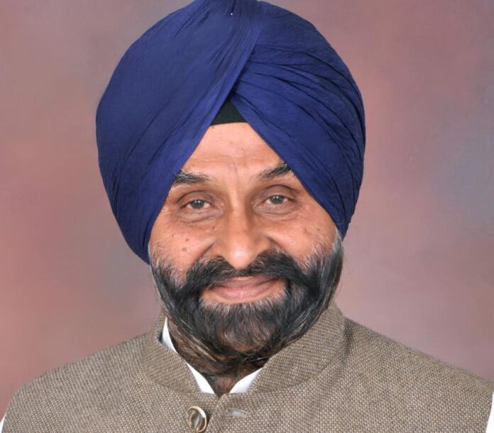 महेशइंदर सिंह ग्रेवाल जीवनी फोटो