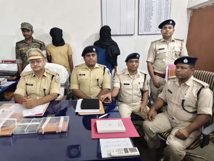 एसपी व अन्य की जानकारी देते हैं