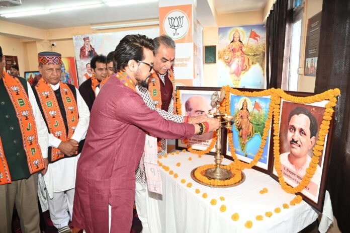 अनुराग ठाकुर शिमला में