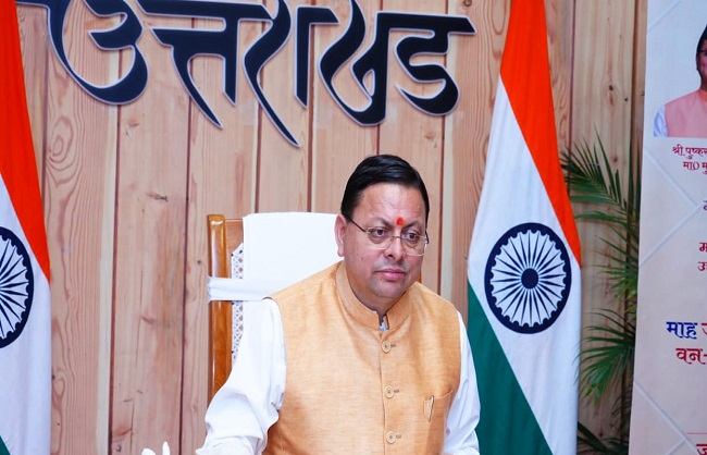 मुख्यमंत्री पुष्कर सिंह धामी समीक्षा करते हुए। मुख्यमंत्री पुष्कर सिंह धामी समीक्षा करते हुए।