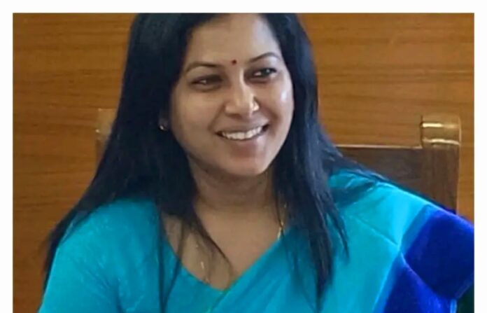 अदिति चौधरी का फाइल फोटो और जीवन परिचय