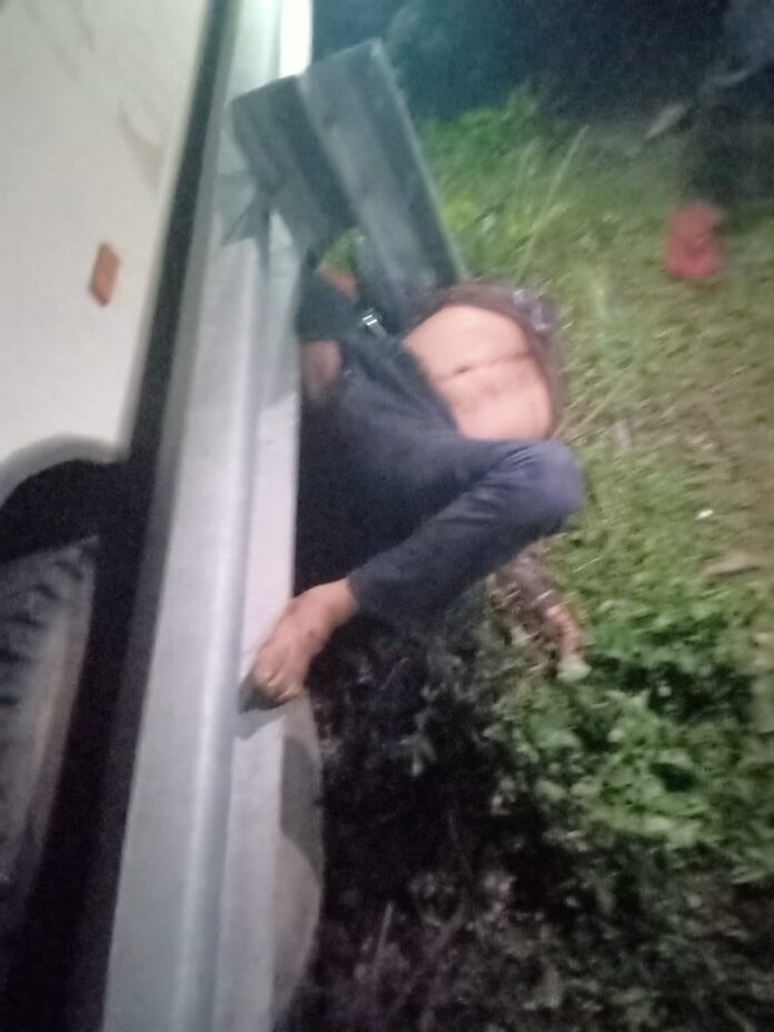 प्रधान आरक्षक का शव मिला है
