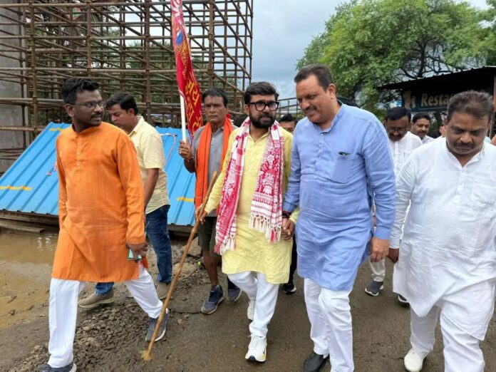 विवेक साहू पादयात्रा फोटो