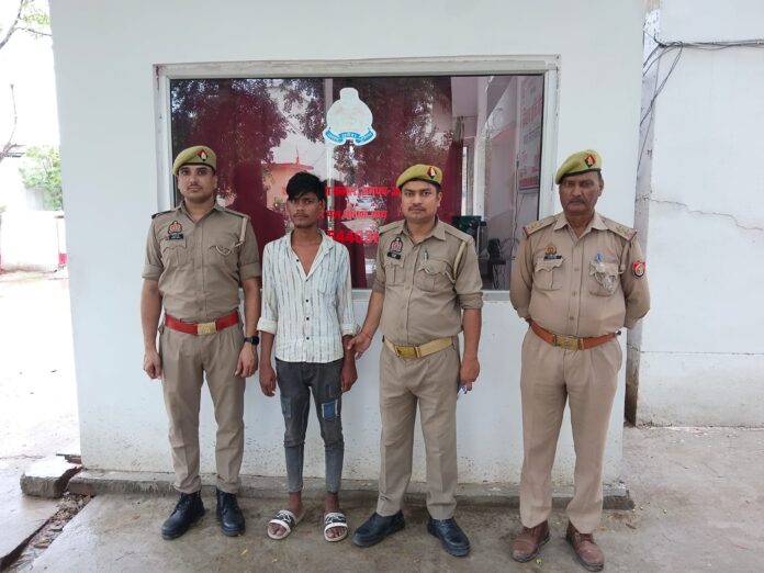 वारंटी गिरफ्तार की तस्वीर वारंटी गिरफ्तार की तस्वीर