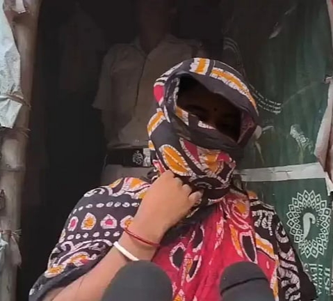 आरोपित प्रभास मंडल की पत्नी चांपा मंडल का सच्चा खुलासा आरोपित प्रभास मंडल की पत्नी चांपा मंडल का सच्चा खुलासा