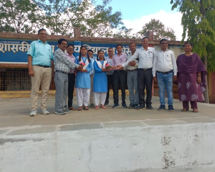 जापान भ्रमण से लौटी छात्रा सुनैना साहू