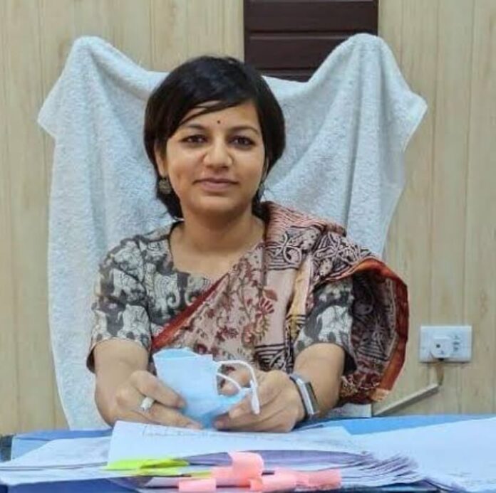 नगर आयुक्त आकांक्षा राणा की फाइल फोटो