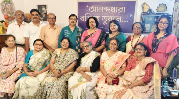 आनंदम पाठ चक्र में भाग लेने वाले शिक्षक आनंदम पाठ चक्र में भाग लेने वाले शिक्षक