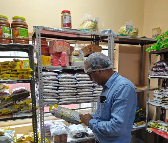 खाद्य सुरक्षा प्रशासन ने विद्यालय का निरीक्षण किया