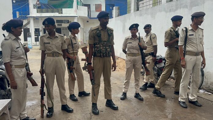 सीवान पुलिस तलाशी में जुटी