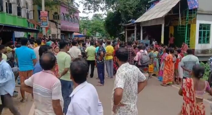 स्वयं सहायता ऋण विरोध प्रदर्शन