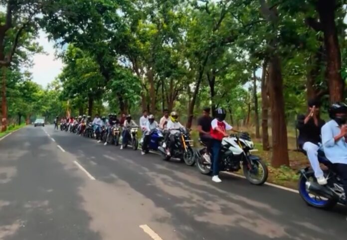 बाइकर्स गैंग का हुड़दंग