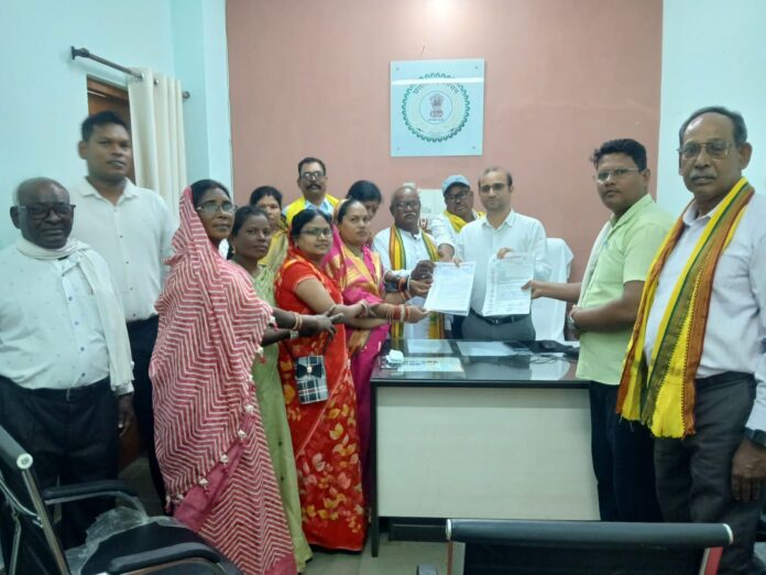 अपर कलेक्टर विरोध प्रदर्शन समाजजन