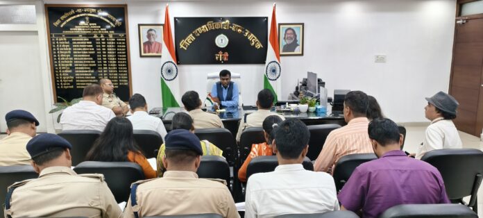 उपायुक्त बैठक करते हिंदी समाचार उपायुक्त बैठक करते हिंदी समाचार