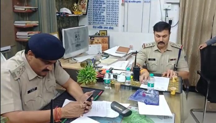 दमोह पुलिस छापा स्पा सेंटर पर
