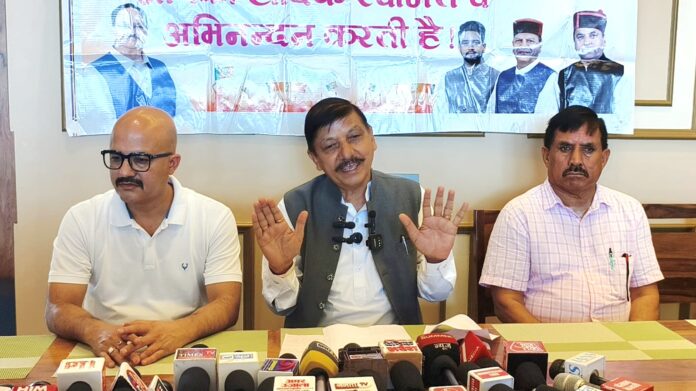 भाजपा प्रवक्ता का कांग्रेस सरकार पर तंज भाजपा प्रवक्ता का कांग्रेस सरकार पर तंज