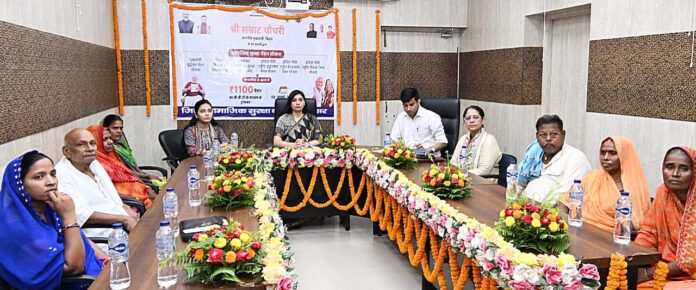 डीएम साहिला कार्यक्रम में डीएम साहिला कार्यक्रम में