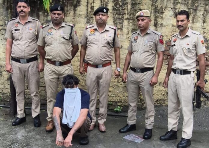 रंगदारी गिरोह का मुख्य आरोपी गिरफ्तार रंगदारी गिरोह का मुख्य आरोपी गिरफ्तार