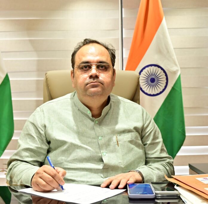 परिवहन मंत्री पंकज सिंह की घोषणा परिवहन मंत्री पंकज सिंह की घोषणा