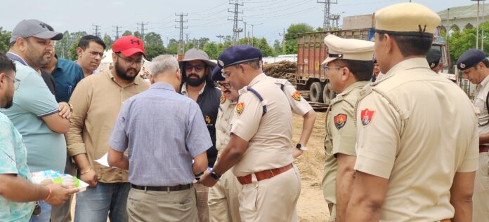 रैली स्थल पर पुलिस की तैयारी रैली स्थल पर पुलिस की तैयारी