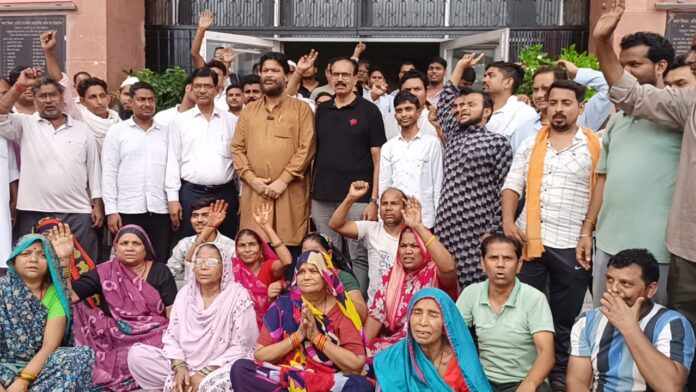नगर निगम सब्जी विक्रेता की मुलाकात