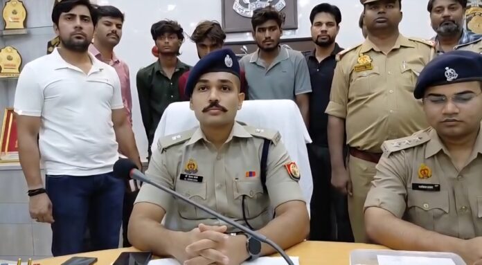 पुलिस गिरफ्त अभियुक्त की फोटो