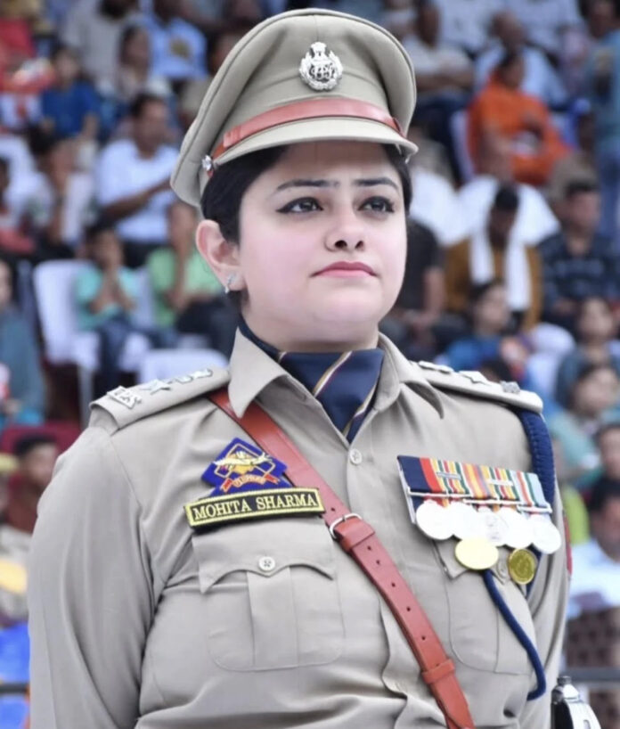 पुलिस कांस्टेबल निकाला गया कठुआ में