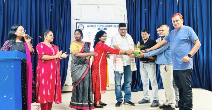 मुख्य वक्ता डॉ. प्रभात कुमार सिंह का स्वागत हिंदी सम्मेलन में मुख्य वक्ता डॉ. प्रभात कुमार सिंह का स्वागत हिंदी सम्मेलन में