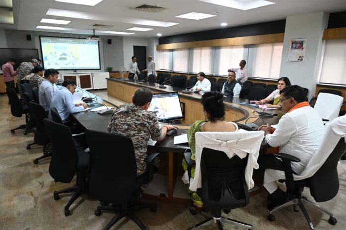 पुलिस विभाग समीक्षा बैठक फोटो