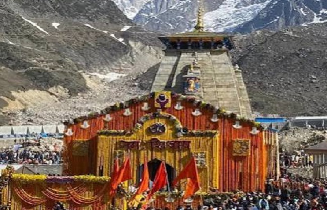 केदारनाथ धाम का पवित्र मंदिर केदारनाथ धाम का पवित्र मंदिर