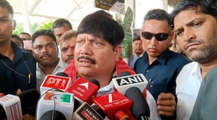 अर्जून सिंह बागडोगरा हवाई अड्डे पर