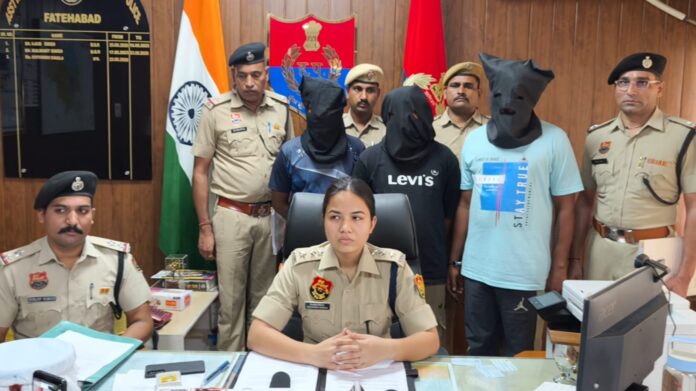 फतेहाबाद में शराब ठेके पर लूटपाट फतेहाबाद में शराब ठेके पर लूटपाट