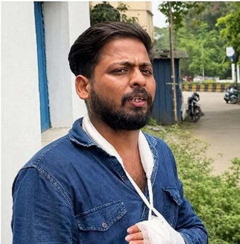 घायल रोहित सिंह अस्पताल में भर्ती घायल रोहित सिंह अस्पताल में भर्ती