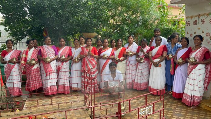 हिंदू अनुष्ठान में भागीदारी की तस्वीर