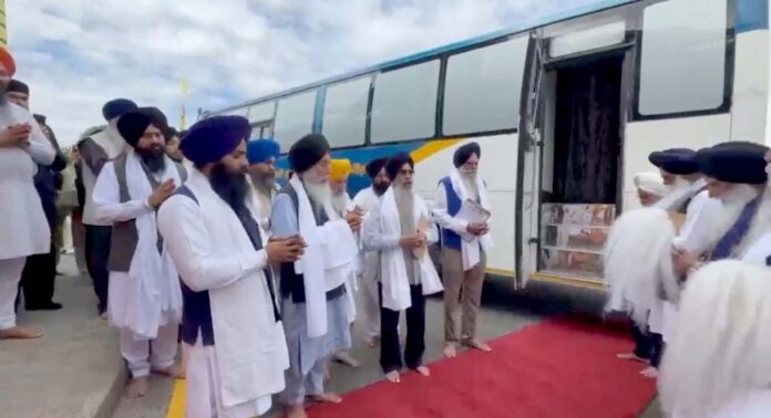 एसजीपीसी द्वारा जारी की गई तस्वीरें वायरल हुईं