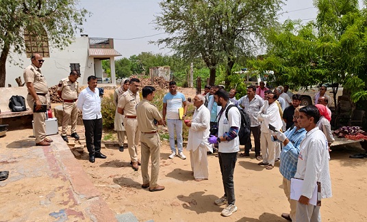 सत्तर साल की मां को मार डाला सत्तर साल की मां को मार डाला