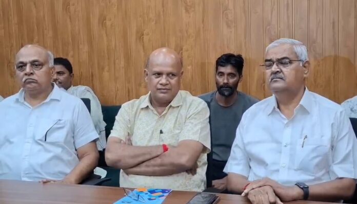 विधायक अरूप चटर्जी की तस्वीर
