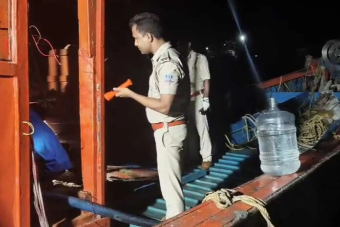 तलाशी अभियान की तस्वीर
