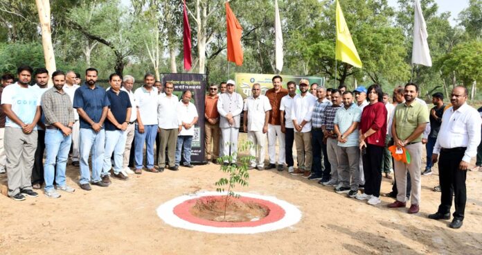 कुलपति प्रो. बीआर कम्बोज की बैठक कुलपति प्रो. बीआर कम्बोज की बैठक