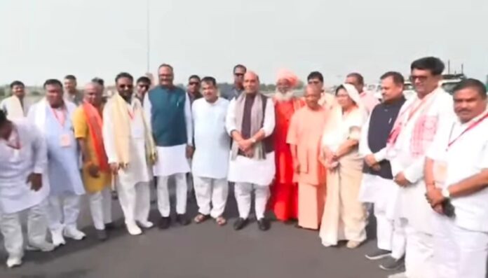 राजनाथ सिंह नितिन गडकरी एक्सप्रेस वे लोकार्पण