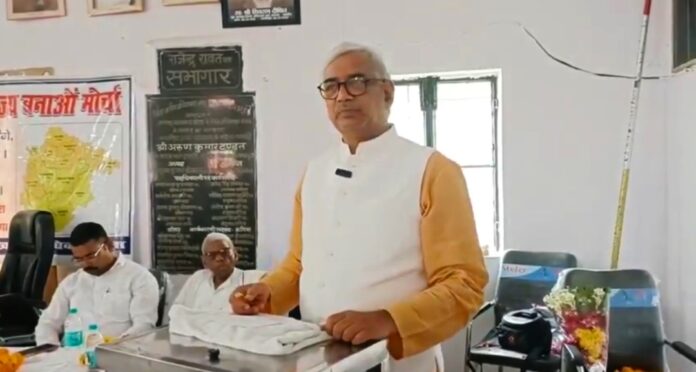 पूर्व सांसद गंगा चरण राजपूत की तस्वीर