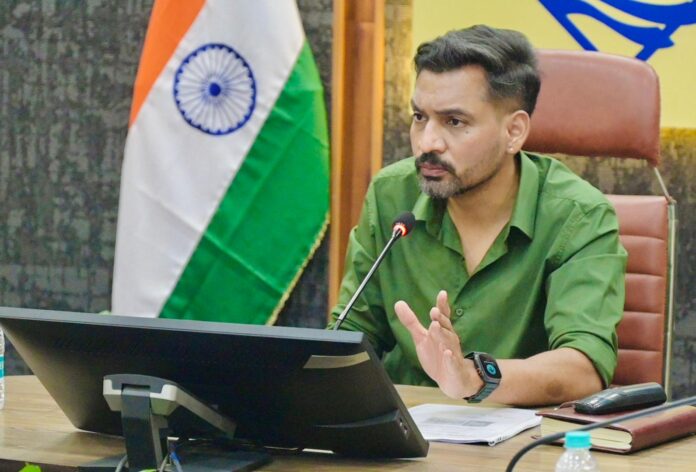 दीपांकर घिल्डियाल जिला समाज कल्याण अधिकारी की तस्वीर