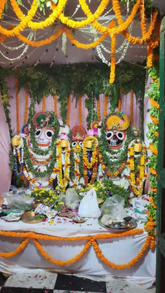 अस्सी स्थित जगन्नाथ मंदिर का दर्शन पूजन