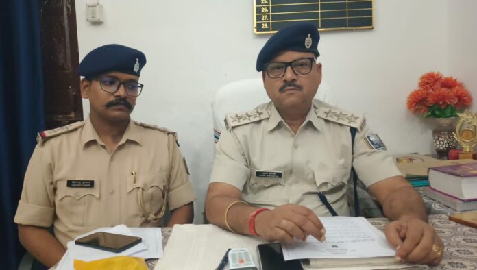 डीएसपी पुलिसकर्मियों की सुरक्षा डीएसपी पुलिसकर्मियों की सुरक्षा