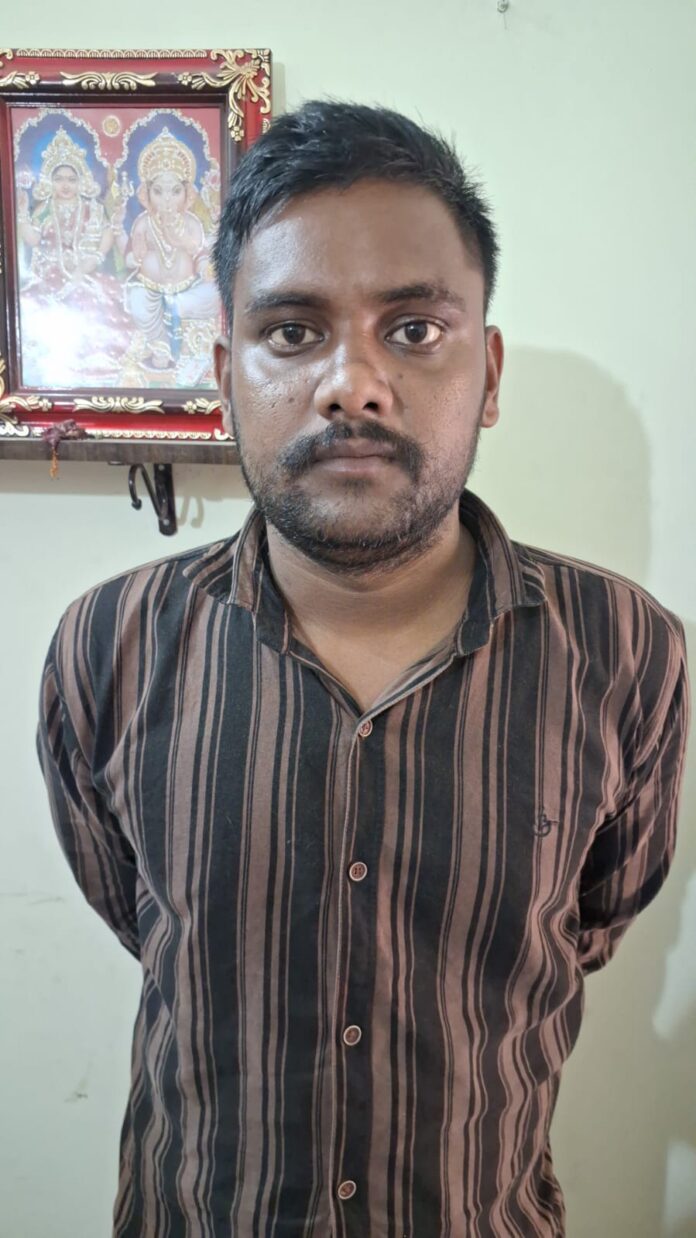 रितिक सिंह गिरफ्तार हुए रितिक सिंह गिरफ्तार हुए