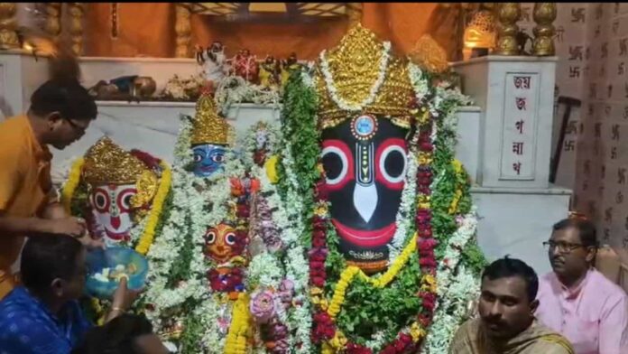 भगवान जगन्नाथ की मूर्ति