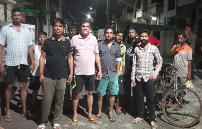 सोनीपत में बिजली कट विरोध सोनीपत में बिजली कट विरोध