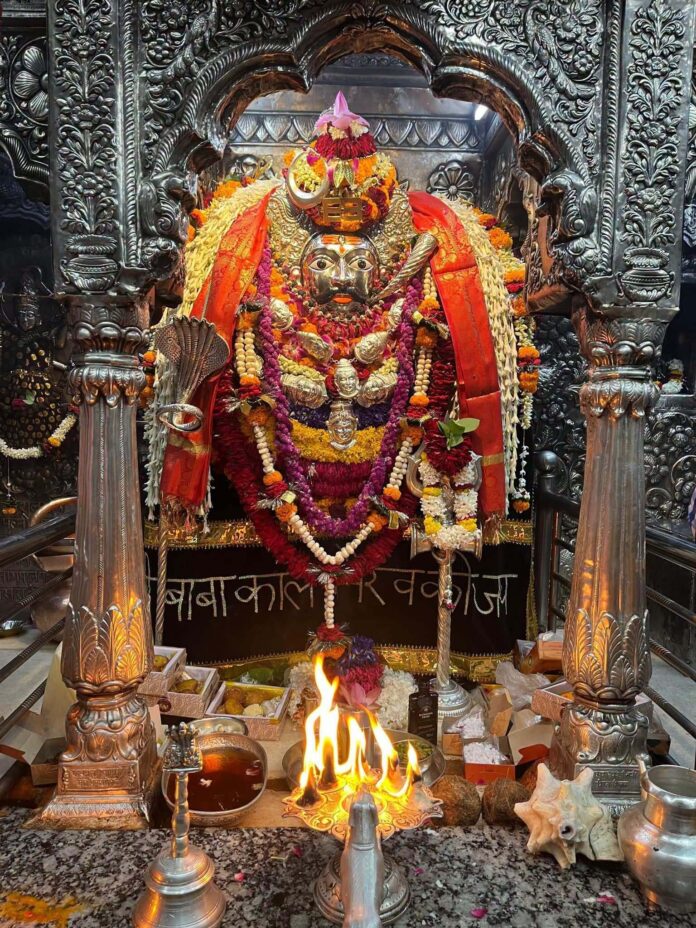 काशी के कोतवाल बाबा कालभैरव की तस्वीर