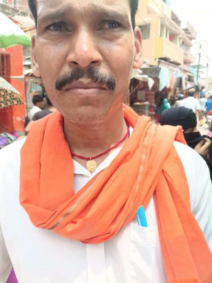 भुक्तभोगी धर्मेंद्र कुमार सिंह की कहानी भुक्तभोगी धर्मेंद्र कुमार सिंह की कहानी