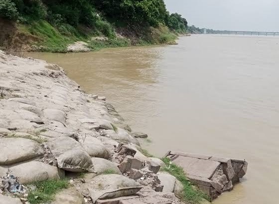 गंगा नदी: भारत की सबसे पवित्र और महत्वपूर्ण नदियों में से एक गंगा नदी की पवित्र और सुंदर तस्वीरें